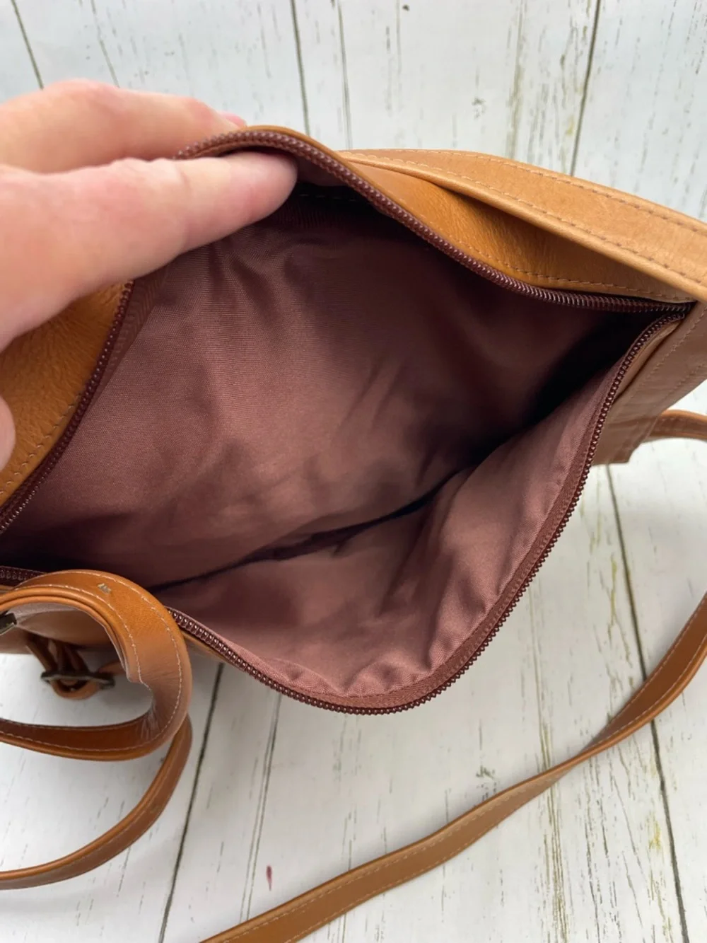 Le Donne Leather Backpack Purse - Picture 5 of 16